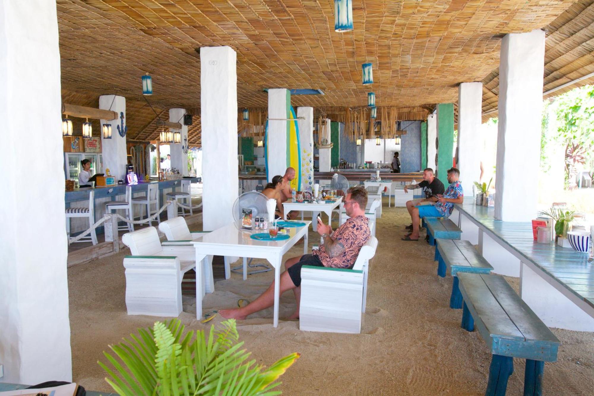 Lime N Soda Beachfront Resort Thong Sala Bagian luar foto